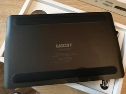 Графічний планшет Wacom Intuos Pro S (PTH460K0B) (Офіційна гарантія 24 міс.) фото від покупців 12