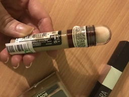 Консилер для кожи лица Maybelline New York Instant Eraser 07 Светло-бежевый 6.8 мл (3600531465247) фото от покупателей 9