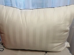 Подушка шелковая MirSon Hand Made Royal Pearl Natural 943 средняя 50x70 (2200000557650) фото от покупателей 3