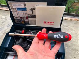 Перфоратор Bosch Professional GBH 2-28 F (0611267601) + Викрутка Wiha