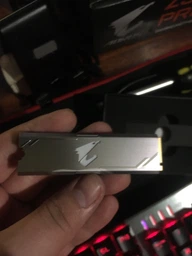 Накопичувач SSD M. 2 2280 256GB GIGABYTE (GP-ASM2NE2256GTTDR) фото від покупців 15