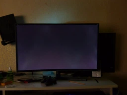 Mонитор 31.5" Samsung Curved C32HG70 (LC32HG70QQIXCI) - частота обновления 144 Гц фото от покупателей 13