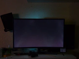 Mонитор 31.5" Samsung Curved C32HG70 (LC32HG70QQIXCI) - частота обновления 144 Гц фото от покупателей 12