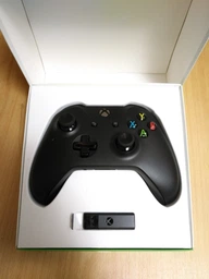 Microsoft Xbox One S Black Wireless Controller + Adapter for Windows фото від покупців 4