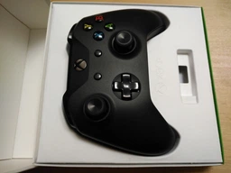 Microsoft Xbox One S Black Wireless Controller + Adapter for Windows фото від покупців 5