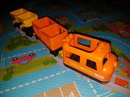 Конструктор LEGO DUPLO Грузовой поезд 105 деталей (10875) фото от покупателей 9