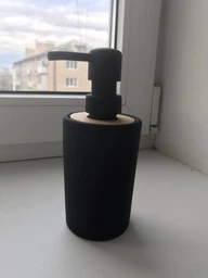 Дозатор для жидкого мыла BISK Plain 06572 350 мл черный фото от покупателей 2
