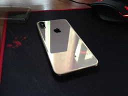 Мобильный телефон Apple iPhone Xs 64GB Gold (MT9G2) Официальная гарантия фото от покупателей 14