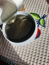 Гідрогелеві патчі для очей Petitfee Black Pearl&Gold Hydrogel Eye Patch Перли-Золото 60 шт (8809239801820) фото від покупців 8
