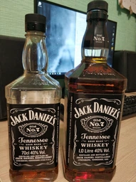 Теннессі Віскі Jack Daniel's Old No.7 0.7 л 40% (5099873089798_5099873009109) фото від покупців 2