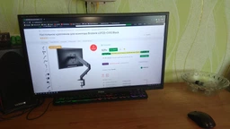 Настольное крепление для монитора Brateck LDT25-C012 Black фото от покупателей 11