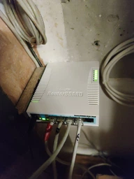 Маршрутизатор MikroTik RB951G-2HnD для офиса, кафе и дома. фото от покупателей 4