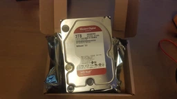 Жесткий диск Western Digital Red Plus 3TB 5400rpm 64MB WD30EFRX 3.5 SATA III