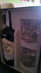 Виски Teeling Small Batch 0.7 л 46% + 2 бокала в металлической коробке (5391523276719) фото от покупателей 12
