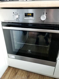 Духова шафа електрична Electrolux EZB53400AX