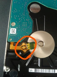 Накопичувач HDD 2.5" SATA 2.0 Tb Seagate FireCuda SSHD 5400rpm 128MB (ST2000LX001) фото від покупців 17
