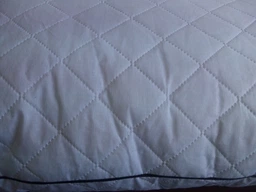 Подушка антиаллергенная MirSon Royal Pearl Thinsulat 135 средняя 40х40 см (2200003266382) фото от покупателей 2