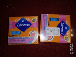 Ежедневные прокладки Libresse Daily Fresh Normal Deo ультратонкие с ароматом 32 шт (7322540867794)