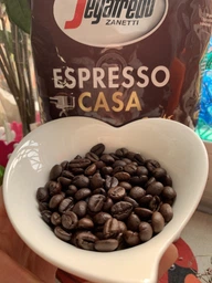 Кофе в зернах Segafredo Espresso Casa 1000г Темный 70% Арабика 30% Робуста (КЗ-000129) фото от покупателей 12