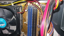 Модуль памяти AMD DDR2-800 2048MB PC2-6400 R3 Value Series (R322G805U2S-UG) 271557