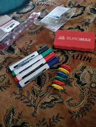 Набір для маркерно-магнітних дошок і фліпчартів Buromax (4 -ри маркера , губка, магніти ) фото від покупців 8