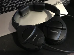 Наушники Sennheiser HD 280 PRO (506845) фото от покупателей 14