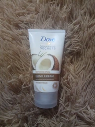 Крем для рук с кокосовым маслом и миндальным молочком - Dove Nourishing Secrets Restoring Ritual Hand Cream 75ml (477757-64067) фото от покупателей 3