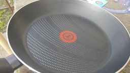 Сковорода Tefal Cook’N’Clean 24 см (B2990452)