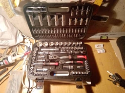 Набір інструментів 1/2" & 1/4", 110 од., SUPER LOCK STORM, Cr-V INTERTOOL ET-8110 фото від покупців 3