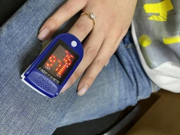 Пульсоксиметр Pulse Oximeter Jziki jzk-302 пульсометр электронный на палец оксиметр