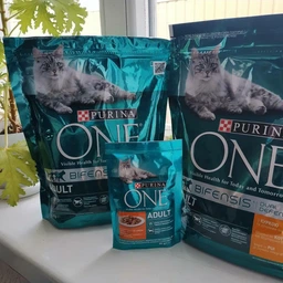 Сухий корм для стерилізованих кішок Purina One Sterilcat з куркою 1500 г фото від покупців 8