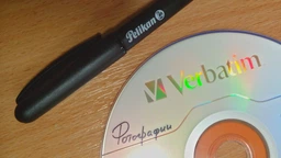 Набор маркеров Pelikan для CD-DVD 0.7 мм 2 шт Синий + Черный (947317)