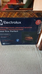 Электрокамин Electrolux с обогревом Черный (EFP/W-1100ULS)
