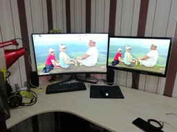 Монітор 31.5" MSI Optix AG32CQ