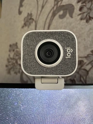 Веб-камера Logitech StreamCam Graphite (960-001281) фото від покупців 11