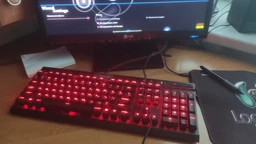 Клавиатура проводная Corsair K70 Lux Cherry MX Red USB (CH-9101020-RU) фото от покупателей 4