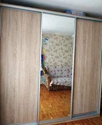 Шафа-купе тридверна Roko 239.2x242x60 см ДСП + Дзеркало Дуб сонома (20200024489) фото від покупців 6