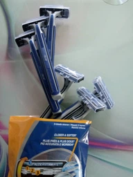 Набор бритв без сменных катриджей BIC Flex 3 Classic 3 шт (3086123242517) фото от покупателей 17