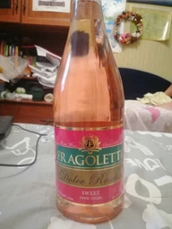 Фраголіно Fragoletti зі смаком лісових ягід рожеве солодке 0.75 л 5% (4820001462562)