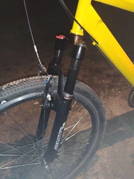 Вилка Avanti MLO Disk/V-brake 1" різьбова, 26", чорна, алюмін. профілю. корона., хутро. LockOut, регулювання жестк., хід. фото від покупців 2