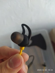 Наушники Realme Buds Wireless Black-Yellow (2001000177707) фото от покупателей 16