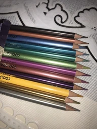 Кольорові олівці Cool for school Metallic тригранні 12 кольорів (CF15168) фото від покупців 4