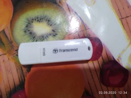 Флеш пам'ять USB Transcend JetFlash 730 128GB USB 3.1 Gen1 White (TS128GJF730) фото від покупців 4