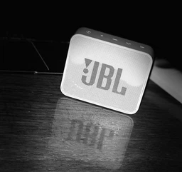 Акустическая система JBL Go 2 Black (JBLGo2BLK) фото от покупателей 18