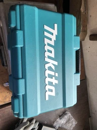 Аккумуляторная дрель-шуруповерт Makita DF457DWE
