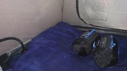 Комплект двоспальний надувний матрац із ручним насосом і 2 подушками Intex 64765 фото від покупців 2