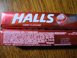 Упаковка льодяників Halls Вишня 25.2 г х 20 шт. (7622210609731)
