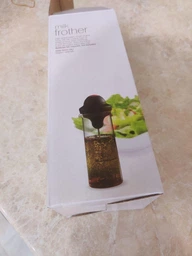 Портативний міксер капучинатор для вершків та молока Milk Frother спінювач молока з Чашею 450мл. та Подвійним вінчиком + 2 батарейки Чорний фото від покупців 13