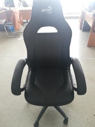 Крісло для геймерів AEROCOOL AC40C AIR Black фото від покупців 7