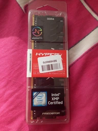 Оперативна пам'ять HyperX DDR4-4000 8192MB PC4-32000 Predator RGB (HX440C19PB3A/8)